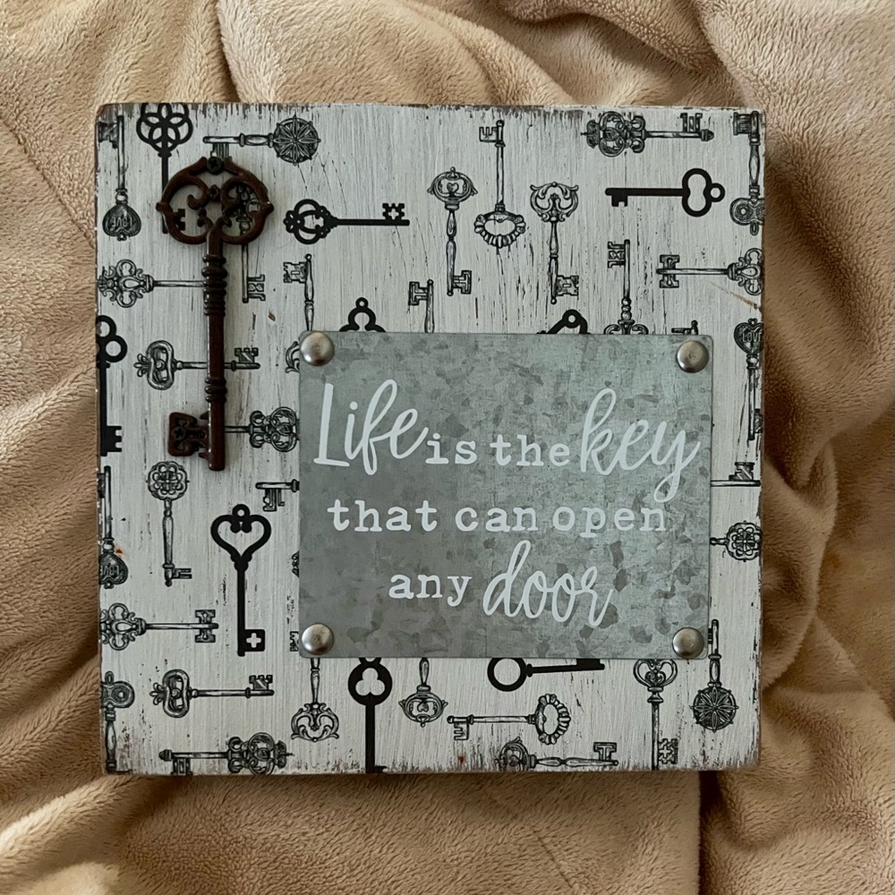 Home Decor inspiring 5” X 5” NWT